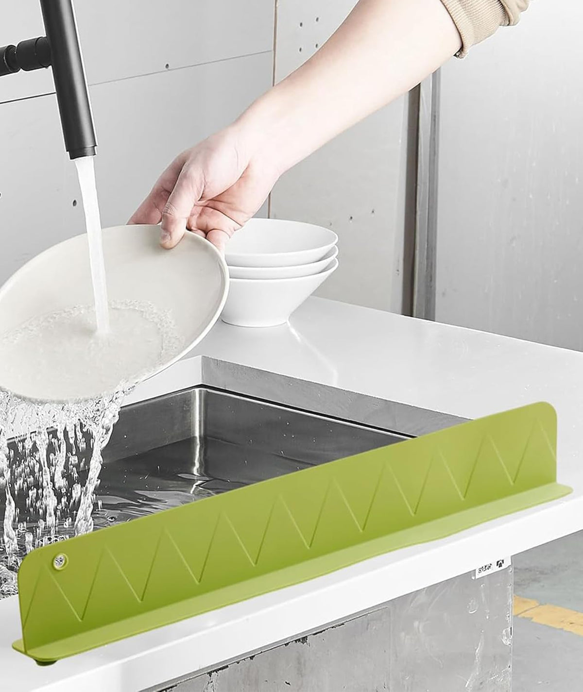 15 Inch Silicone Sink Splash Guard – Kitchen Sink Faucet Splash Guard with Drain Mat & Drying Pad